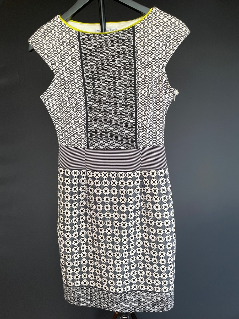 Maggy London Black White Sheath Dress Size 2 Work Office Career Cap Sleeve